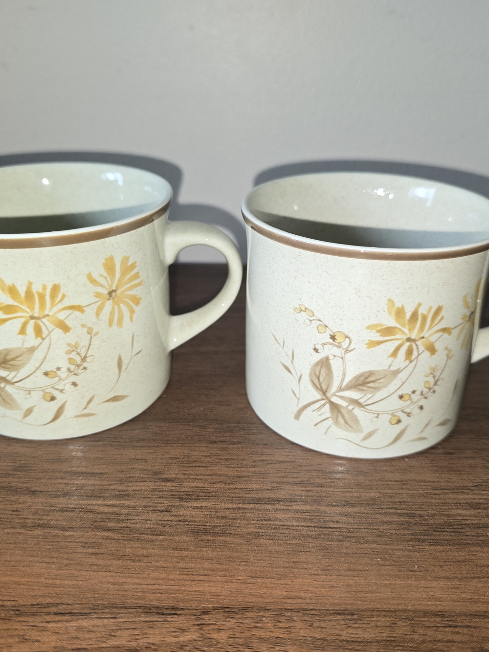 ROYAL DOULTON SANDSPRITE LAMBETHWARE SERIES Vintage Mugs